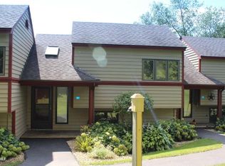 39 Spring Creek Ln, Galena, IL 61036