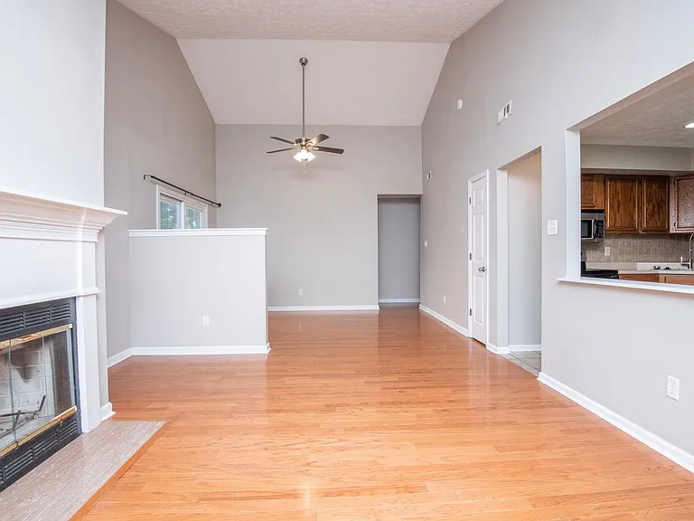 8816 Mill Run Dr — Photo 6