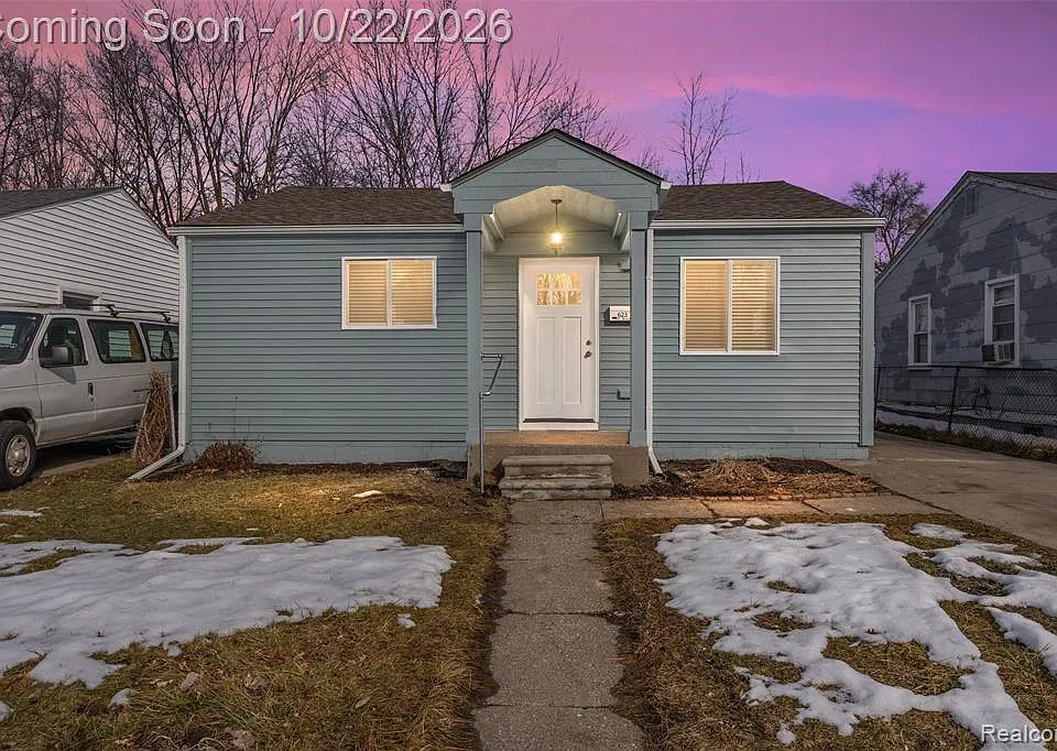 623 E Brockton Ave