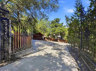 168 Crestview Dr, Orinda, CA 94563