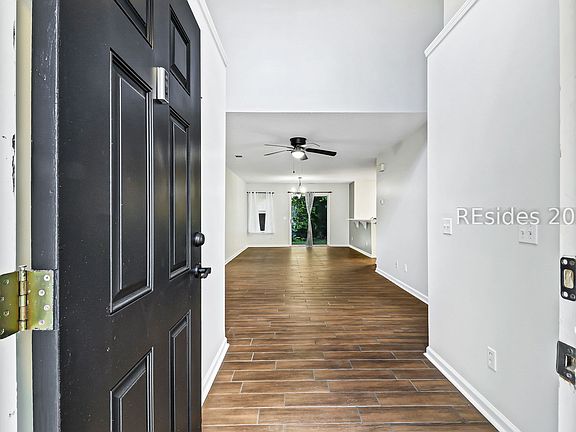 3rd image of 412 Gardners Circle