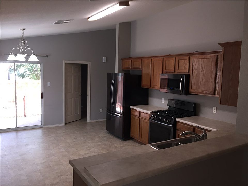 2nd image of 2809 Winslow Dr