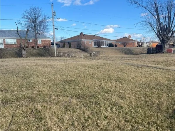 5212 Weddington Dr, Dayton, OH 45426