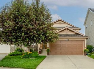 399 E Tuscany Ridge Hts NW, Calgary, AB T3L3B6