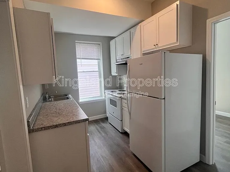 4574 Evans Ave #A — Photo 8