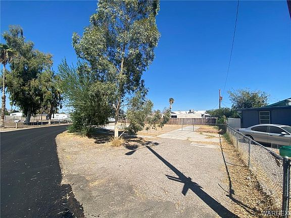 5th image of 550 Malibu Cir N
