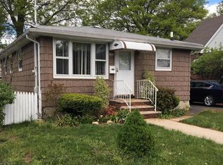 136 Maple Pkwy, Staten Island, NY 10303