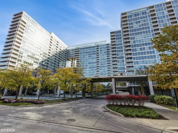 9725 Woods Dr Unit 1109, Skokie, IL 60077