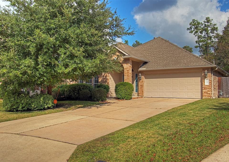 1st image of 34 Gilmore Grove Pl