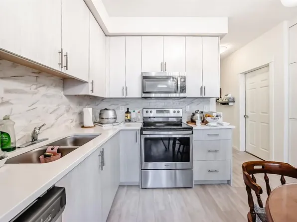 298 NE Sage Meadows Park NW #1118, Calgary, AB T3P 1P5