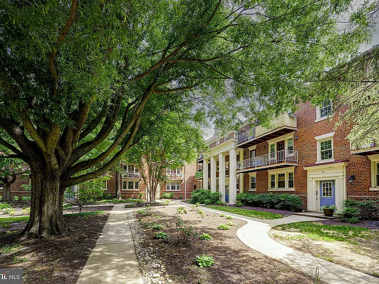 1403 E Abingdon Dr #2 — Photo 30