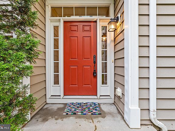 3rd image of 18760 Bethpage Dr Unit 18A