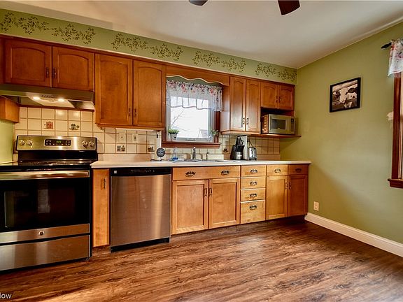4th image of 1302 North Ave