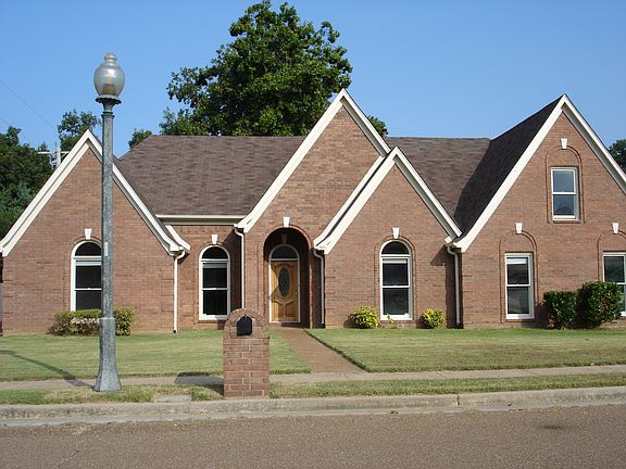 2nd image of 1901 Autumndale Dr