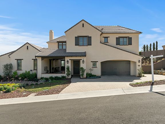 2nd image of 893 Pearl Dr