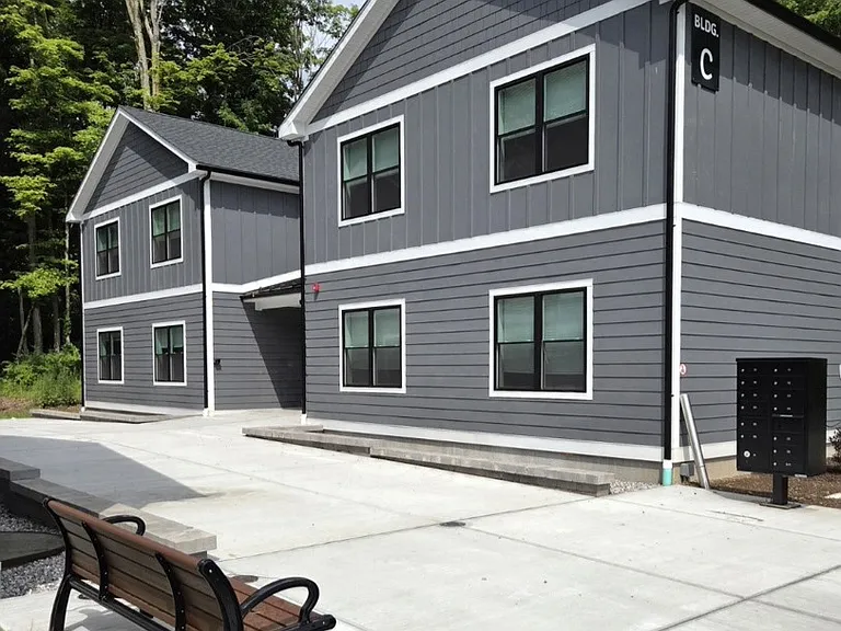 3185 New York 22 #B1 — Photo 2