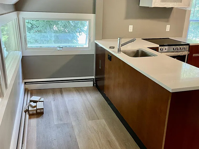 312 N Titus Ave — Photo 2