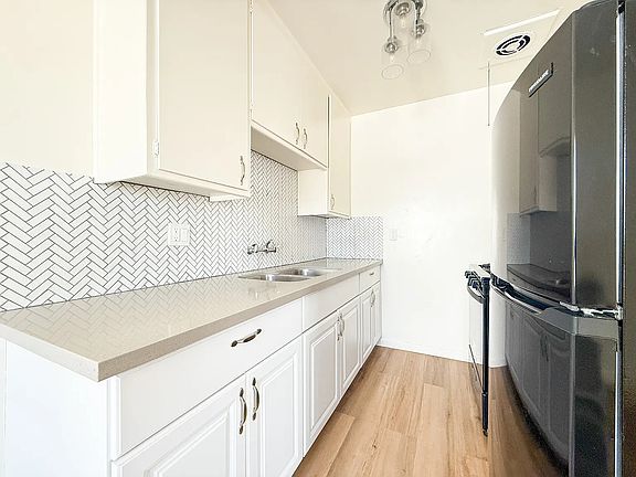 5th image of 632 Parkman Ave APT 4