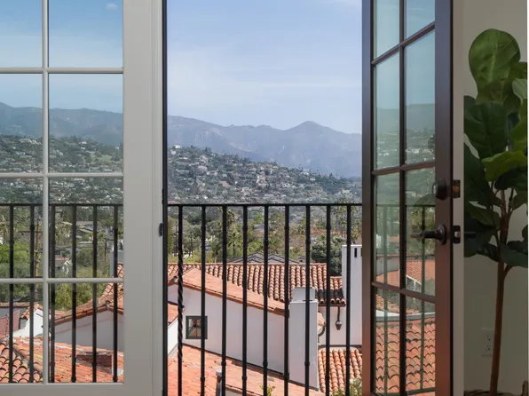 226 E De La Guerra St #303, Santa Barbara, CA 93101