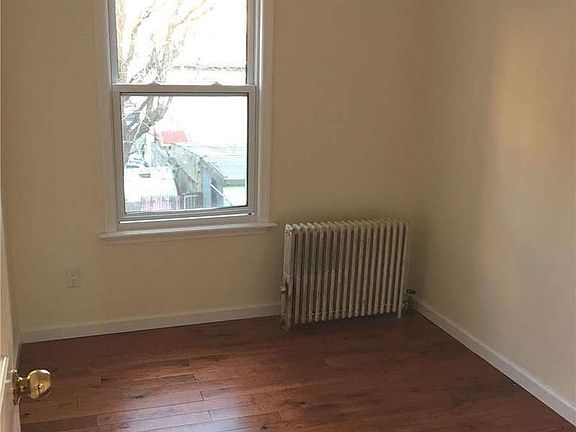 5th image of 3117 Linden Pl #2