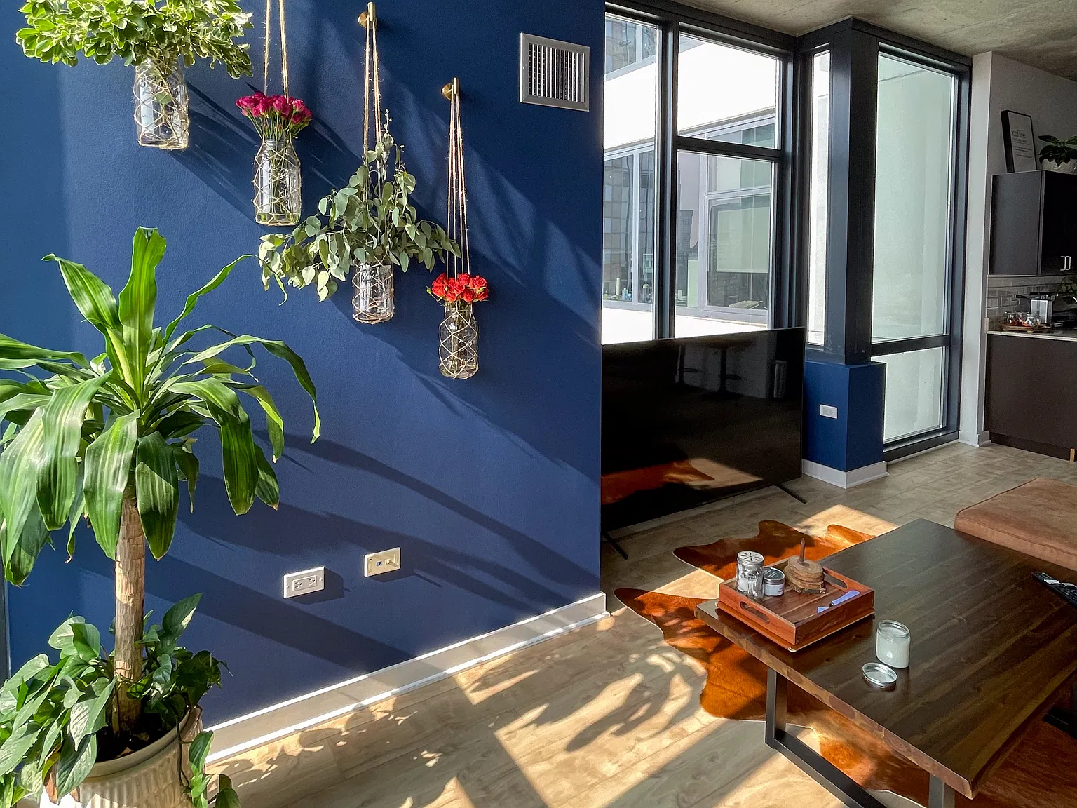 235 W Van Buren St — Photo 4