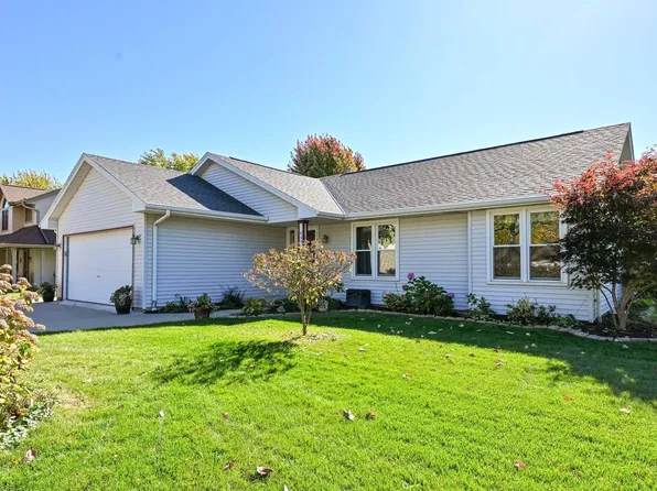 965 East Twin Oaks DRIVE, Oak Creek, WI 53154