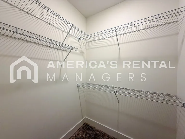 101 Townmoor Ln — Photo 29