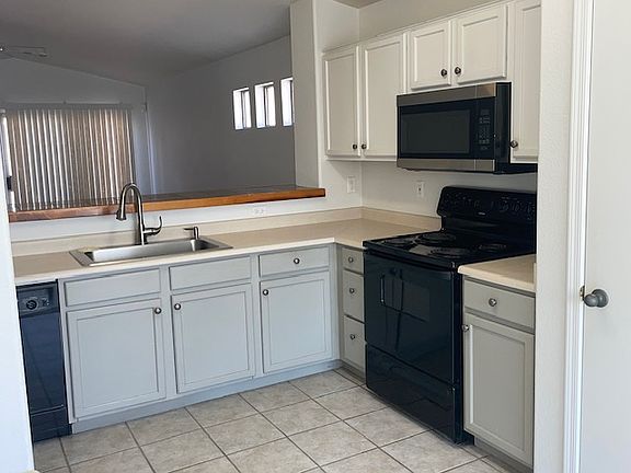 5th image of 972 W 21st Ave