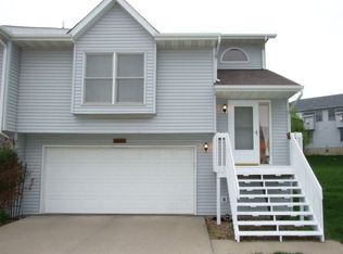 1421 Denali Ct, Coralville, IA 52241