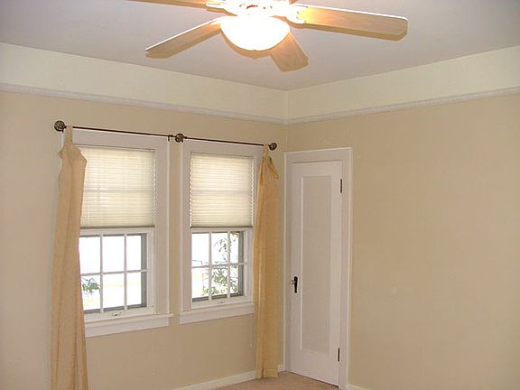 3rd image of 102 Lewis Ave