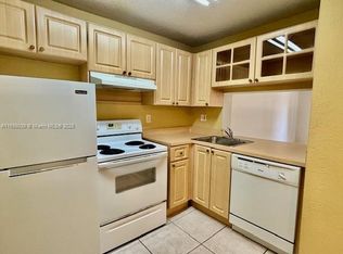 The Fontains At Fontaineb, Miami, FL 33172