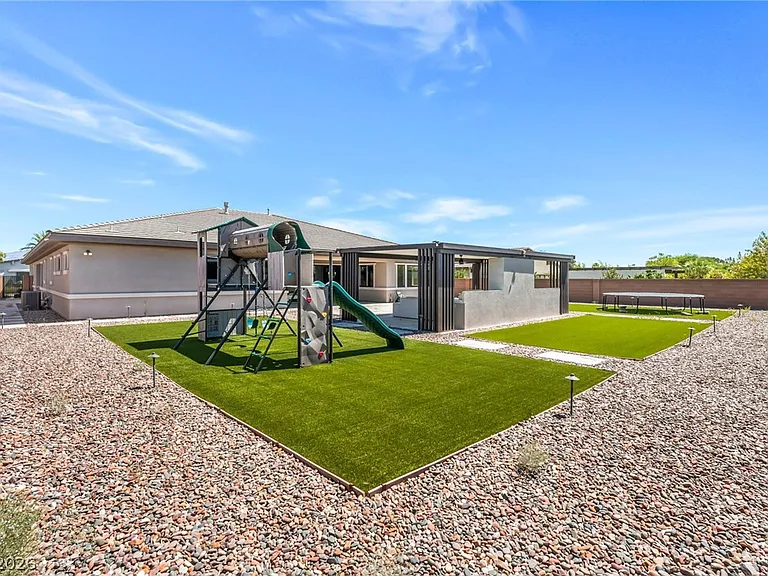 8477 Wolf Mountain Ct — Photo 26