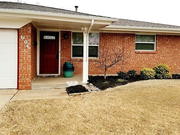 2nd image of 604 Baer Dr