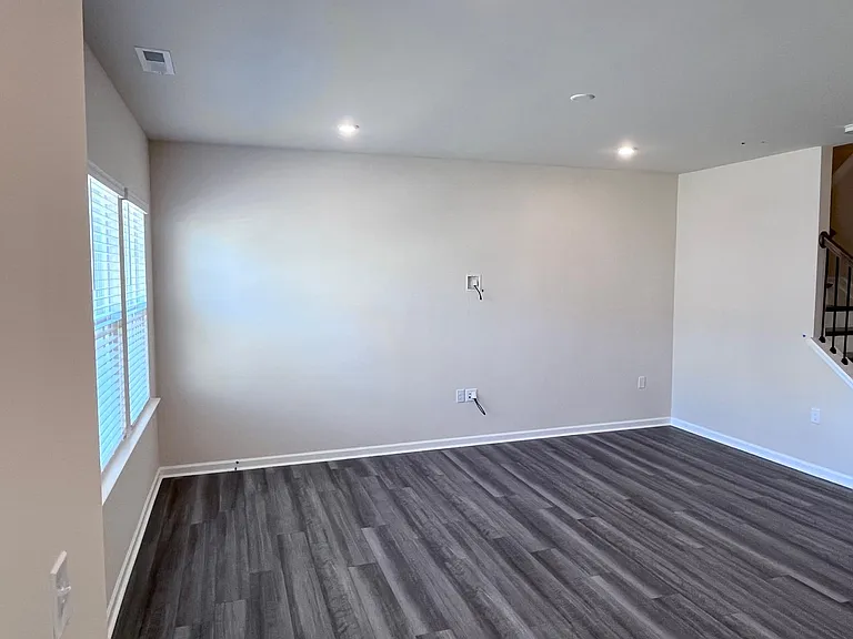 303 Parker Station Ave — Photo 4