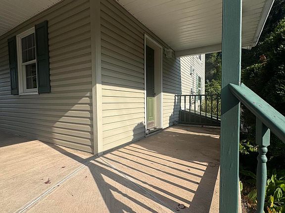 3rd image of 146 W Main St