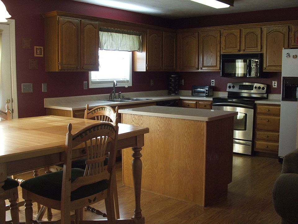 2nd image of 2925 Inman Bend Rd