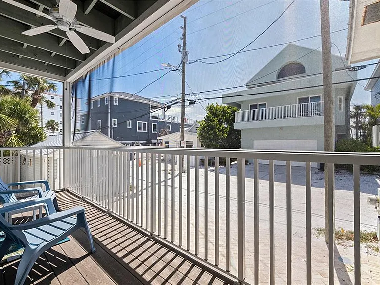 106 7th Ave — Photo 24