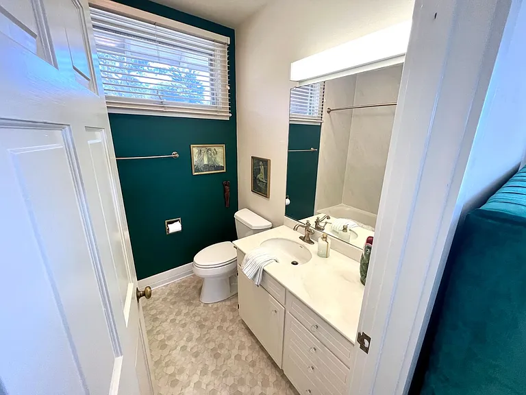 189 Evans Ave — Photo 28