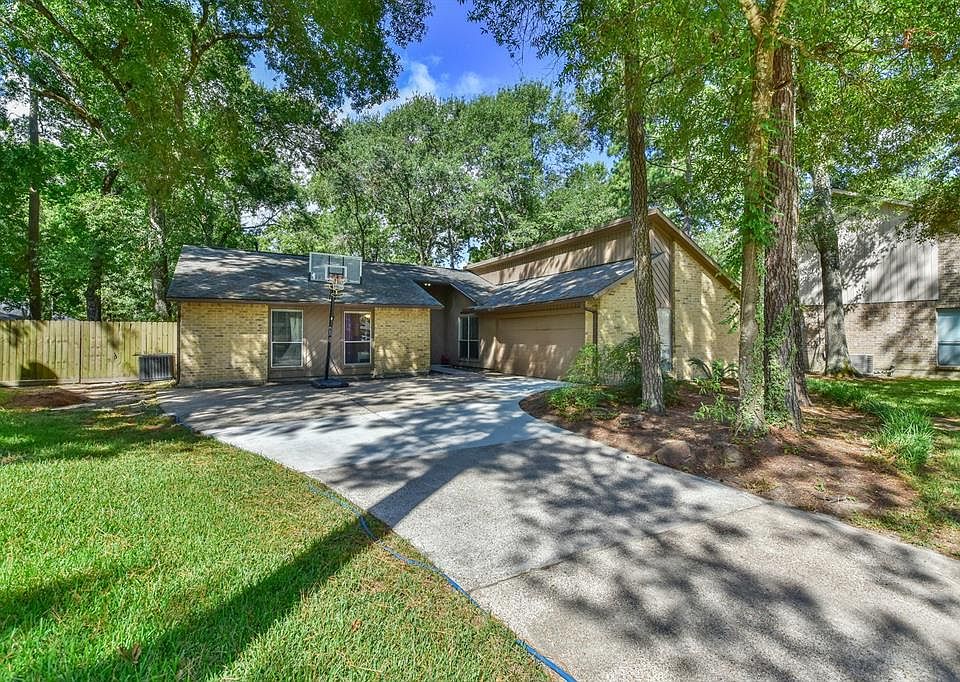 1st image of 2926 Valley Rose Dr