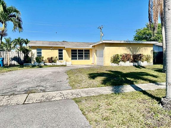 2nd image of 2505 NW 105th Lane