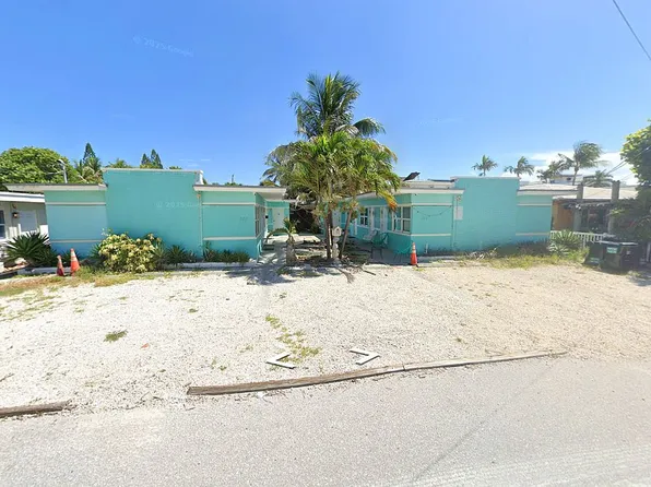 338 Walnut St, Hollywood, FL 33019