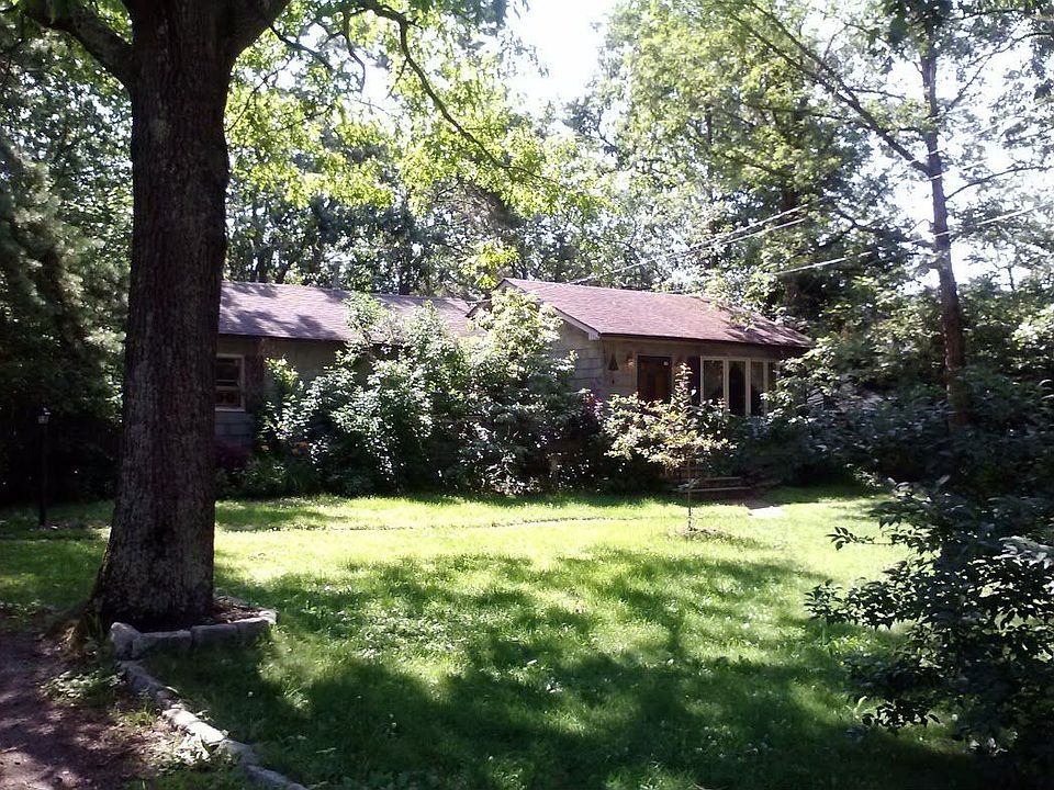 1st image of 747 Coral Ave
