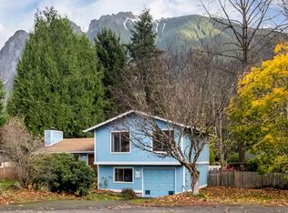 828 Mills Pl NE, North Bend, WA 98045