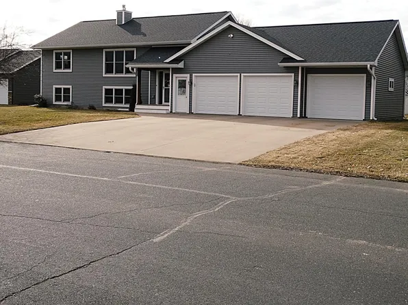 616 Skyview Ave, Cameron, WI 54822