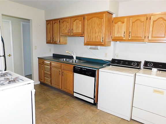 4th image of 2119 N Macy Ln