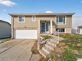 14440 Weir Cir, Omaha, NE 68137