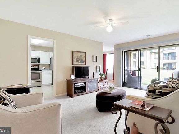 3rd image of 1028 Brinker Dr APT 101