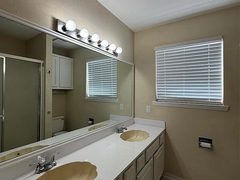 15307 Pebble Lake Dr — Photo 20