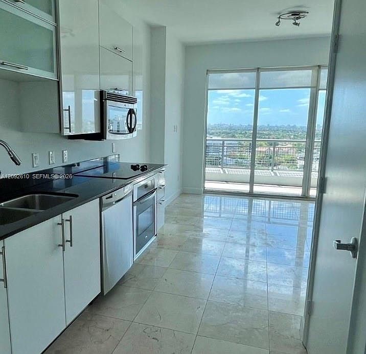 1st image of 60 SW 13th St APT 1411