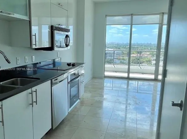 60 SW 13th St, Miami, FL